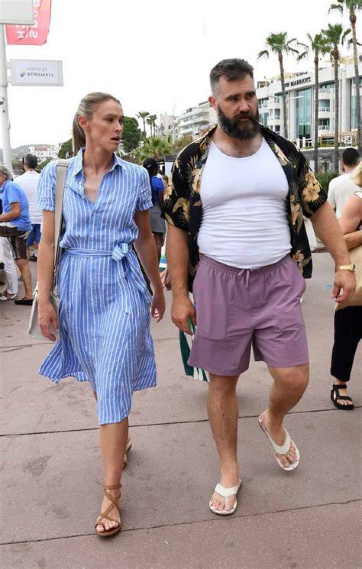 Kylie Kelce Feet: The Fascinating Journey of a Celebrity Icon